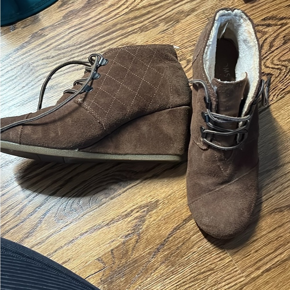Toms Brown Suede Wedge Boots